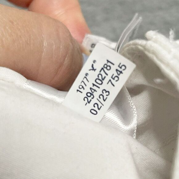 American Eagle Shorts Women Size 0 90's Boyfriend Cut Off White Cargo 2023 - Picture 6 of 6